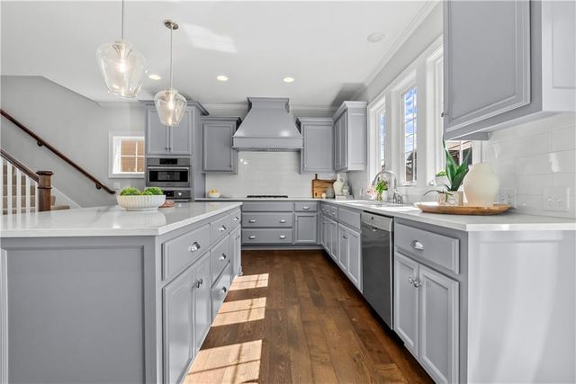 729 Corbin Terrace, Kansas City, MO 64111