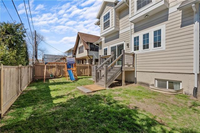 729 Corbin Terrace, Kansas City, MO 64111