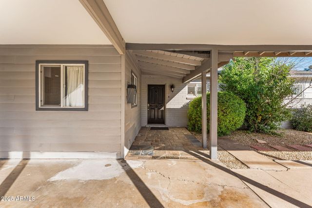 1334 W SELLS Drive, Phoenix, AZ 85013