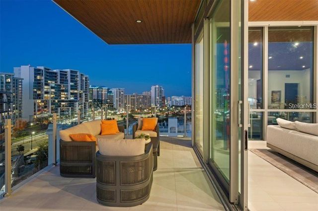 111 GOLDEN GATE POINT 802PH, Sarasota, FL 34236