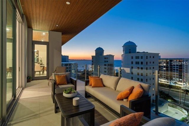 111 GOLDEN GATE POINT 802PH, Sarasota, FL 34236
