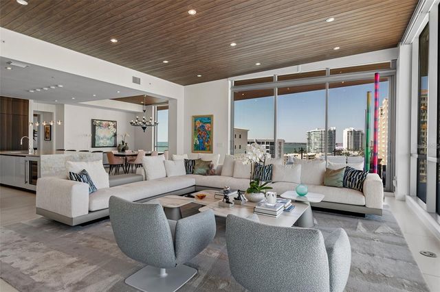 111 GOLDEN GATE POINT 802PH, Sarasota, FL 34236