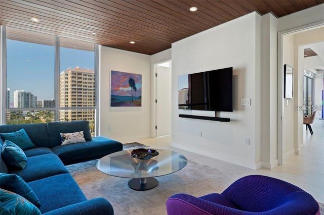 111 GOLDEN GATE POINT 802PH, Sarasota, FL 34236
