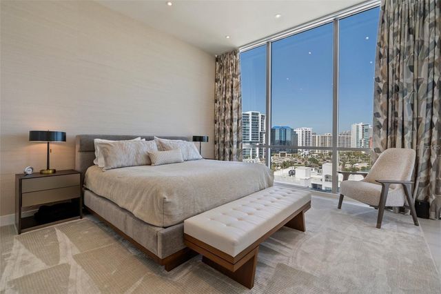 111 GOLDEN GATE POINT 802PH, Sarasota, FL 34236