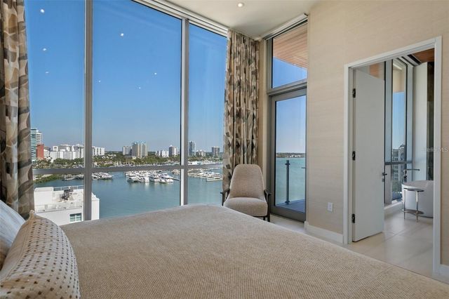 111 GOLDEN GATE POINT 802PH, Sarasota, FL 34236