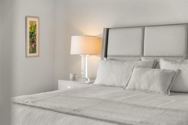 111 GOLDEN GATE POINT 802PH, Sarasota, FL 34236