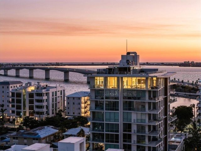 111 GOLDEN GATE POINT 802PH, Sarasota, FL 34236