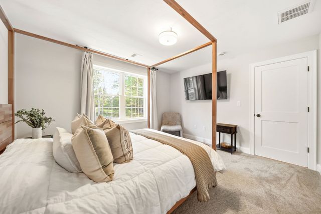 106 Pond Street 28, Attleboro, MA 02703