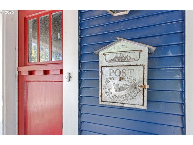 128 Nw 9TH St, Mc Minnville, OR 97128