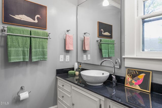 614 Central Avenue, Burlington, NC 27215
