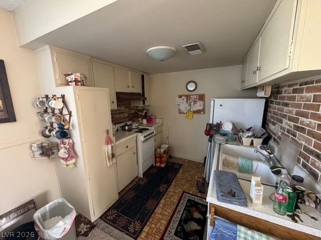 3831 Daisy Street 24, Las Vegas, NV 89119