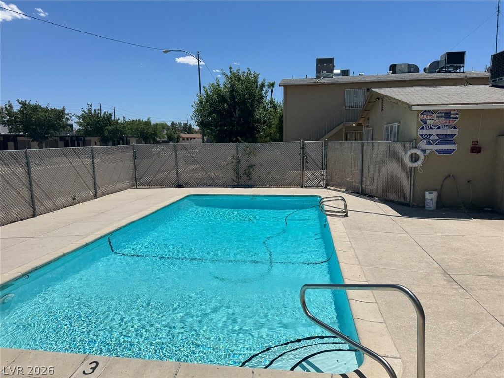 3831 Daisy Street 24, Las Vegas, NV 89119 — photo 3