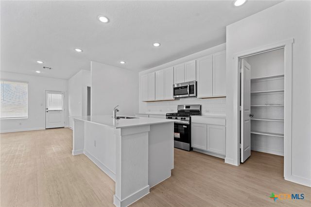 716 Horsetail Lane, New Braunfels, TX 78132