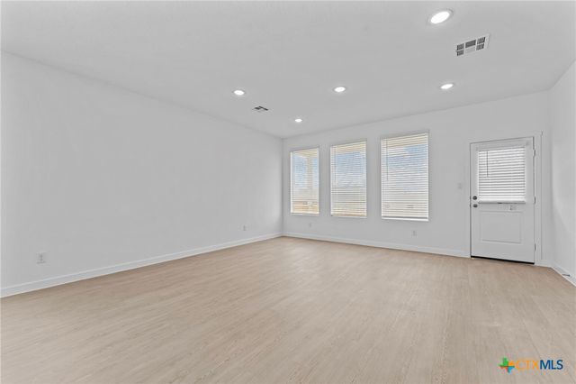 716 Horsetail Lane, New Braunfels, TX 78132