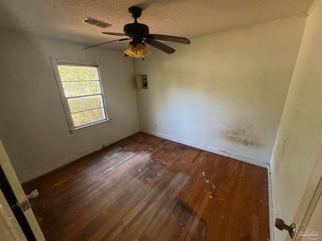 529 E Selina St, Pensacola, FL 32503