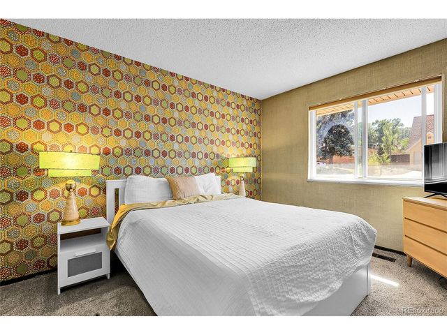 6945 S Ulster Cir, Englewood, CO 80112