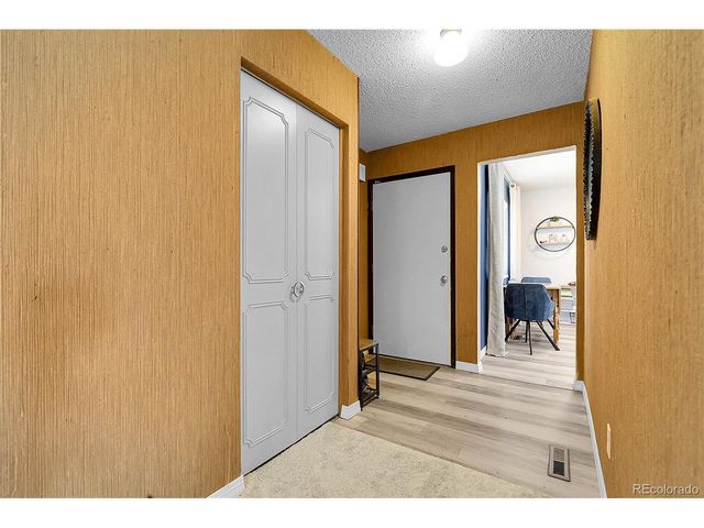 6945 S Ulster Cir, Englewood, CO 80112