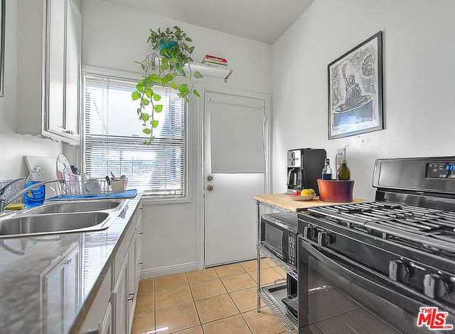 3008 Stocker Street, Los Angeles, CA 90008