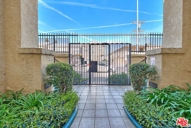 3008 Stocker Street, Los Angeles, CA 90008