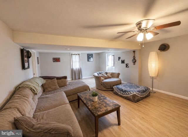1577 STREAMSIDE DRIVE, Chambersburg, PA 17202