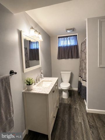 1577 STREAMSIDE DRIVE, Chambersburg, PA 17202