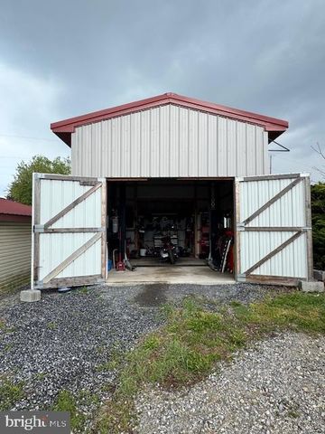 1577 STREAMSIDE DRIVE, Chambersburg, PA 17202