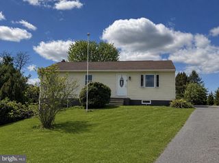 1577 STREAMSIDE DRIVE, Chambersburg, PA 17202