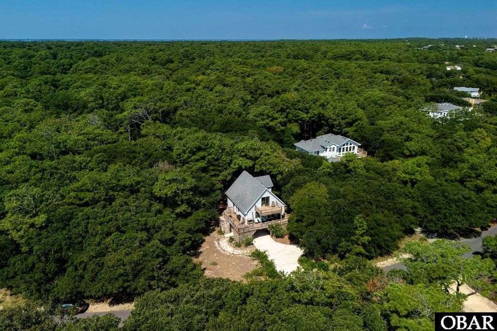 Image 2 of property listing at 115 Clam Shell Trail, Southern Shores, NC 27949