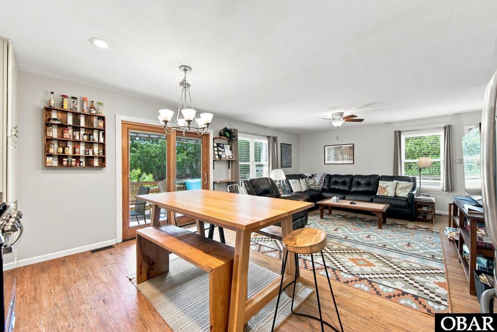 Image 11 of property listing at 115 Clam Shell Trail, Southern Shores, NC 27949