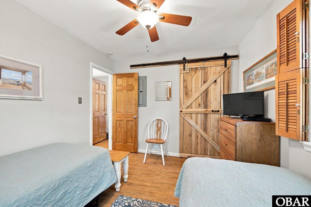 Image 17 of property listing at 115 Clam Shell Trail, Southern Shores, NC 27949