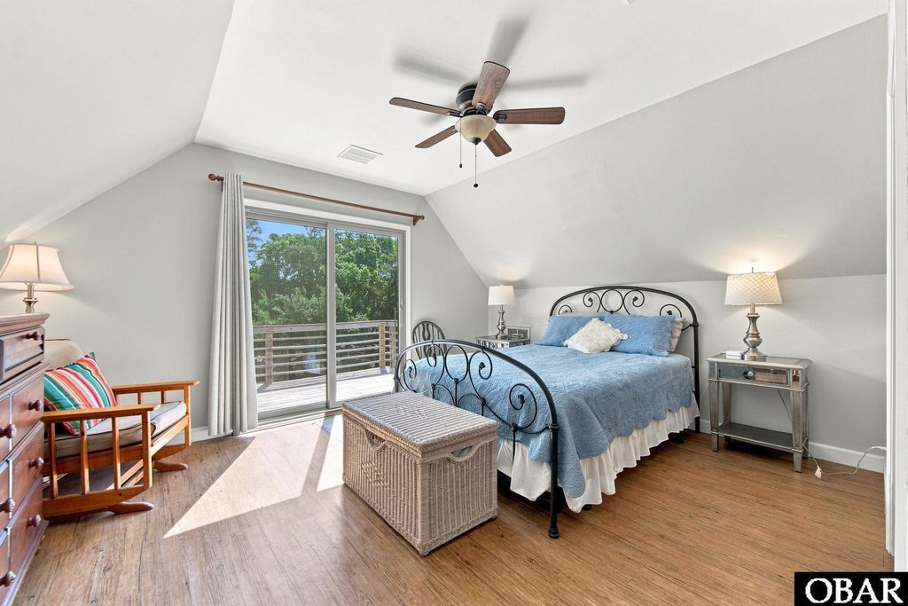 Image 18 of property listing at 115 Clam Shell Trail, Southern Shores, NC 27949