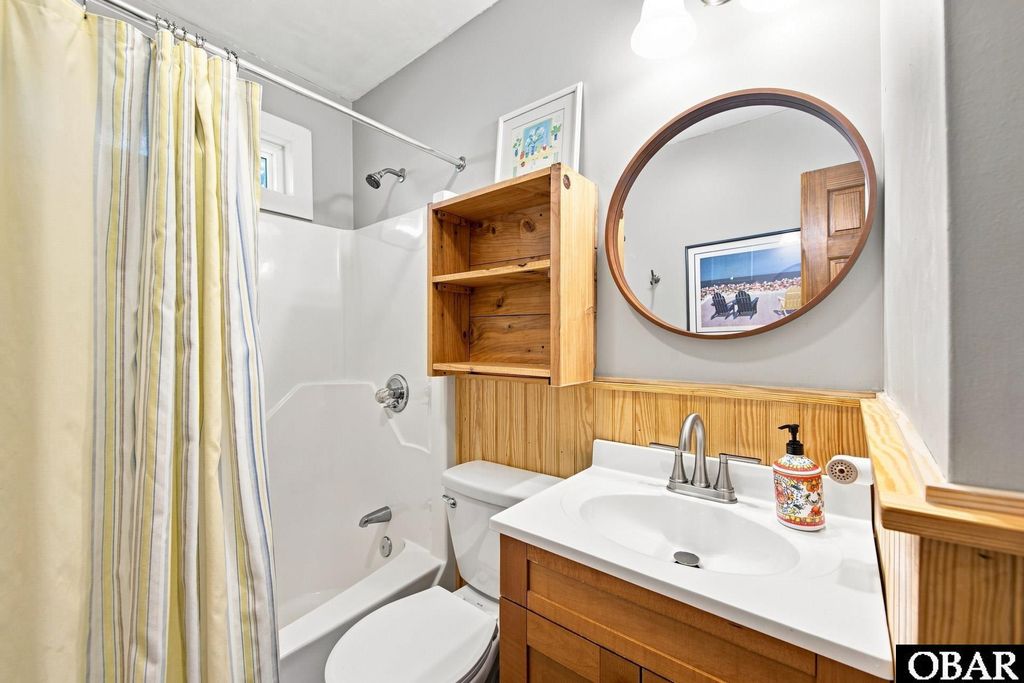 Image 22 of property listing at 115 Clam Shell Trail, Southern Shores, NC 27949