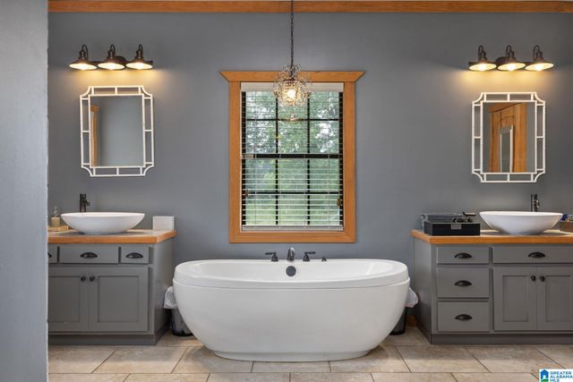 151 COUNTY ROAD 1711, Cullman, AL 35083