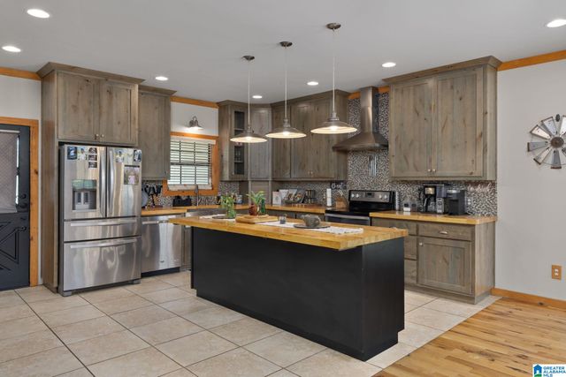 151 COUNTY ROAD 1711, Cullman, AL 35083