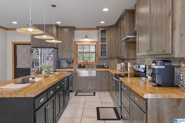 151 COUNTY ROAD 1711, Cullman, AL 35083