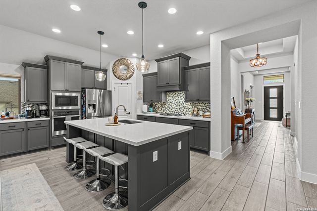 1102 Cadogan Squire, San Antonio, TX 78260