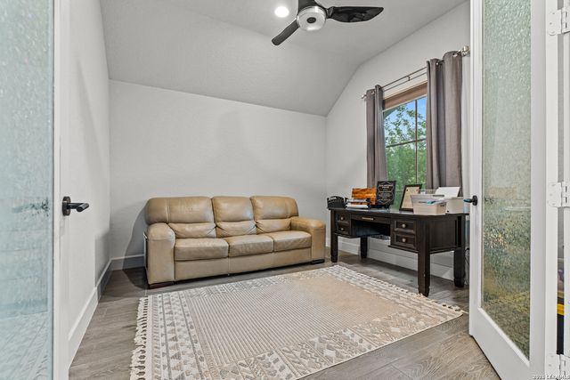 1102 Cadogan Squire, San Antonio, TX 78260