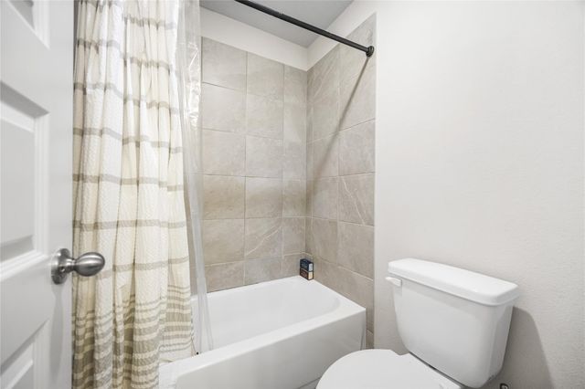 2736 Ahnya Lane, League City, TX 77573