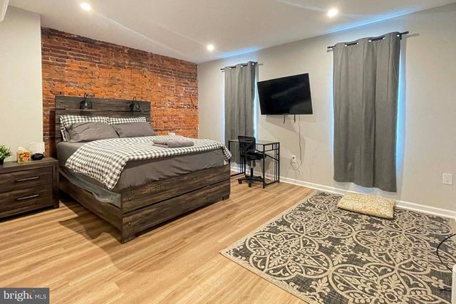 876 N 19TH ST, Philadelphia, PA 19130