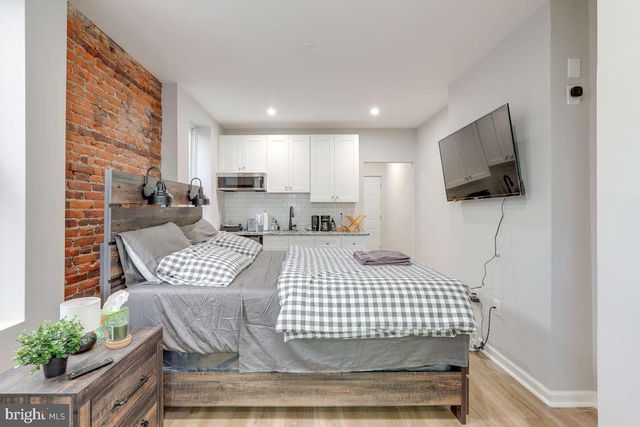 876 N 19TH ST, Philadelphia, PA 19130