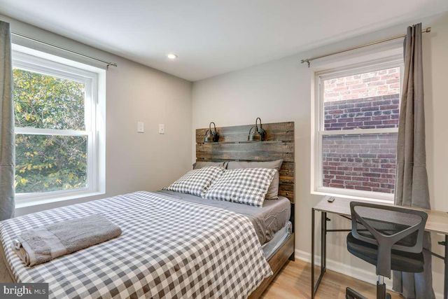 876 N 19TH ST, Philadelphia, PA 19130