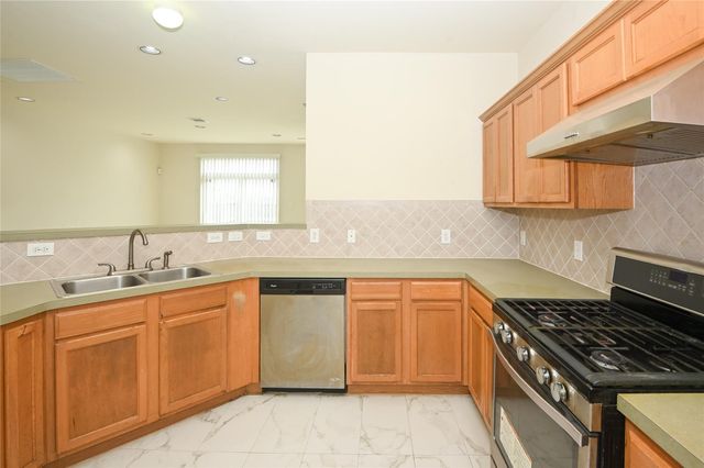 13034 Stratford Skies Lane, Houston, TX 77072