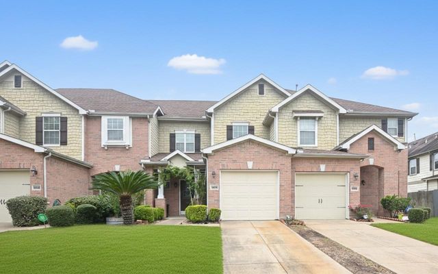 13034 Stratford Skies Lane, Houston, TX 77072