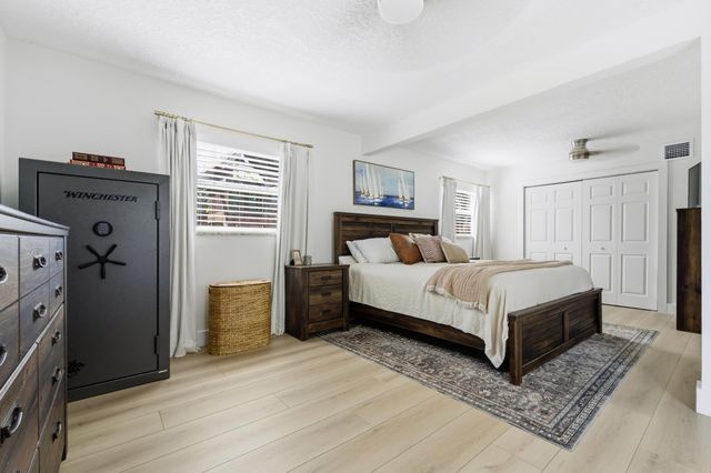 9744 Dahlia Avenue, Palm Beach Gardens, FL 33410