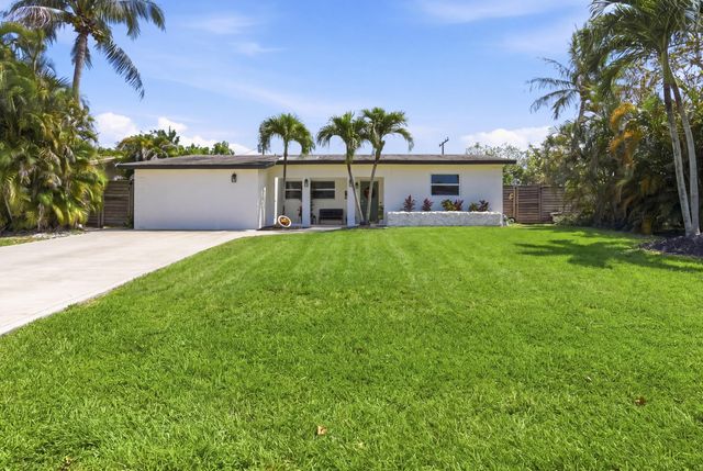 9744 Dahlia Avenue, Palm Beach Gardens, FL 33410