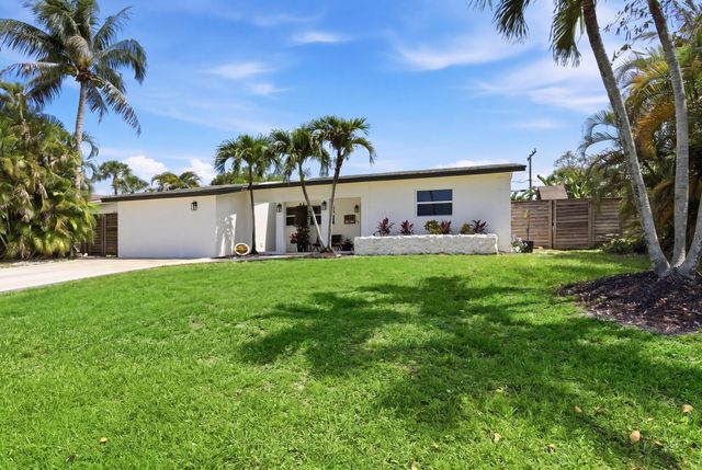 9744 Dahlia Avenue, Palm Beach Gardens, FL 33410