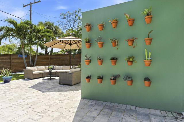 9744 Dahlia Avenue, Palm Beach Gardens, FL 33410