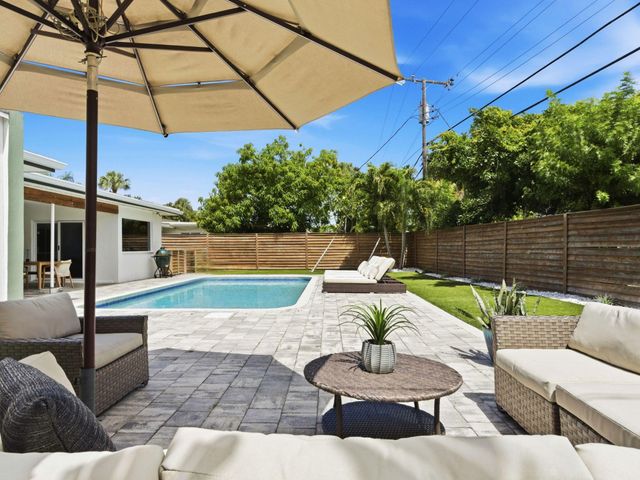 9744 Dahlia Avenue, Palm Beach Gardens, FL 33410