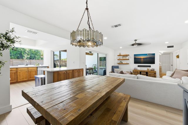 9744 Dahlia Avenue, Palm Beach Gardens, FL 33410