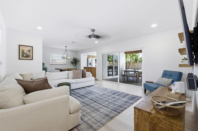 9744 Dahlia Avenue, Palm Beach Gardens, FL 33410